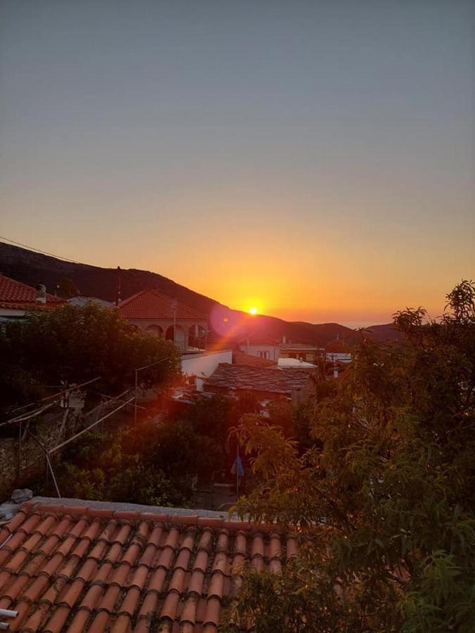 Rising Sun Guesthouse Mesochoria Exteriér fotografie